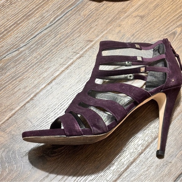 Stuart Weitzman purple suede sandal heels 8.5 - Picture 4 of 9